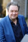 Laren 7 februari 2022
Boekpresentatie van Willibrord Frequin in het bonte paard. Rene v d Gijp reikte het eerste exemplaar uit . Fons de Poel is de schrijver. Sven Kockelman