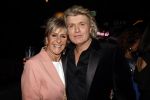 Amsterdam 22 februari 2022
Hans Klok viert zijn 53e verjaardag in the Harbour Club. Later op de avond vraagt hij zijn partner Dann v Ling ten huwelijk. Hans met Sylvia v d Akker