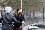 Amsterdam 3 februari 2022
Tim Hofman en Nienke Plas staan 20 minuten in de regen te kletsen op straat in Amsterdam centrum