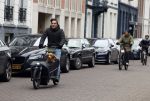 Amsterdam 15 januari 2022
Tim Oliehoek met zijn hond in bakfiets in Amsterdam zuid
