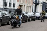 Amsterdam 15 januari 2022
Tim Oliehoek met zijn hond in bakfiets in Amsterdam zuid