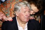 Laren 7 februari 2022
Boekpresentatie van Willibrord Frequin in het bonte paard. Rene v d Gijp reikte het eerste exemplaar uit . Fons de Poel is de schrijver.
