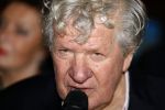 Laren 7 februari 2022
Boekpresentatie van Willibrord Frequin in het bonte paard. Rene v d Gijp reikte het eerste exemplaar uit . Fons de Poel is de schrijver.