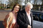 Laren 7 februari 2022
Boekpresentatie van Willibrord Frequin in het bonte paard. Rene v d Gijp reikte het eerste exemplaar uit . Fons de Poel is de schrijver.