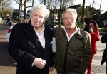 Laren 7 februari 2022
Boekpresentatie van Willibrord Frequin in het bonte paard. Rene v d Gijp reikte het eerste exemplaar uit . Fons de Poel is de schrijver.