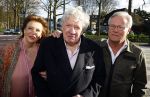 Laren 7 februari 2022
Boekpresentatie van Willibrord Frequin in het bonte paard. Rene v d Gijp reikte het eerste exemplaar uit . Fons de Poel is de schrijver.