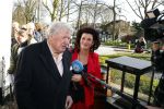 Laren 7 februari 2022
Boekpresentatie van Willibrord Frequin in het bonte paard. Rene v d Gijp reikte het eerste exemplaar uit . Fons de Poel is de schrijver.