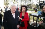 Laren 7 februari 2022
Boekpresentatie van Willibrord Frequin in het bonte paard. Rene v d Gijp reikte het eerste exemplaar uit . Fons de Poel is de schrijver.