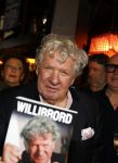 Laren 7 februari 2022
Boekpresentatie van Willibrord Frequin in het bonte paard. Rene v d Gijp reikte het eerste exemplaar uit . Fons de Poel is de schrijver.