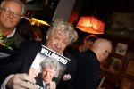 Laren 7 februari 2022
Boekpresentatie van Willibrord Frequin in het bonte paard. Rene v d Gijp reikte het eerste exemplaar uit . Fons de Poel is de schrijver.