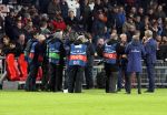 Eindhoven, 6 December 2016 Laatse groepswedstrijd in de Champions League Seizoen 2016/2017 PSV-FC Rostov, eindstand 0-0 en uitschakeling voor het gehele Europese Voetbal.
Willy v d Kuylen ontvangt uit handen van Marcel Brands een fotoboek