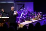 Amsterdam 4 februari 2023
Herdenkingsdienst/Begrafenis Heddy Lester.
Bert Simhoffer kwam met zijn vrouw