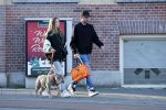 Amsterdam 13 februari 2023
Davy Klaassen met vriendin en hond in Amsterdam zuid