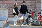 Amsterdam 13 februari 2023
Davy Klaassen met vriendin en hond in Amsterdam zuid