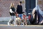 Amsterdam 13 februari 2023
Davy Klaassen met vriendin en hond in Amsterdam zuid