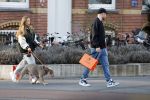 Amsterdam 13 februari 2023
Davy Klaassen met vriendin en hond in Amsterdam zuid