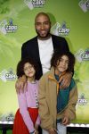 Hilversum 28 januari 2023
Zapp awards in studio 21 . Edson da Graca met kinderen