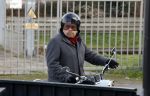Amsterdam 4 februari 2023
Herdenkingsdienst/Begrafenis Heddy Lester.
Frits Huffnagel kwam op de scooter
