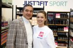 Amsterdam 18 februari 2023
Hein Vegeer en zijn dochter staan met div produkten op de huishoudbeurs (JustBfit Sport)