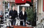 Amsterdam 6 februari 2023
Henk Timmer met (een) vriendin op de cornelis schuytstraat.