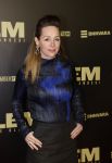 Amsterdam 30 januari 2023
Premiere Klem in Tuschinski met in de hoofdrollen Georgina Verbaan Barry Atsma Jacob Derwig Claudia Vismara Antonio Rampino Zoe Cusell Yenthe Bos en Marie  Mae v Zuilen. Loek Peters met zijn partner Ilse Heus