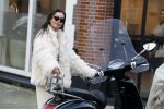 Amsterdam 7 februari 2023
Jaimie Vaes op haar vespa scooter in Amsterdam zuid.