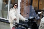 Amsterdam 7 februari 2023
Jaimie Vaes op haar vespa scooter in Amsterdam zuid.