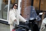 Amsterdam 7 februari 2023
Jaimie Vaes op haar vespa scooter in Amsterdam zuid.