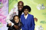 Hilversum 28 januari 2023
Zapp awards in studio 21 . Jandino Asporaat met kinderen