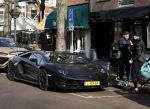 Amsterdam 10 februari 2023
Mobicepp en Joey Bravo in hun Lamborghini's in Amsterdam zuid.