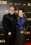 Amsterdam 30 januari 2023
Premiere Klem in Tuschinski met in de hoofdrollen Georgina Verbaan Barry Atsma Jacob Derwig Claudia Vismara Antonio Rampino Zoe Cusell Yenthe Bos en Marie  Mae v Zuilen. Loek Peters met zijn partner Ilse Heus