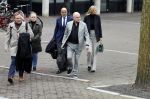 Utrecht 9 februari 2023
Kort geding Roxeanne Hazes vs. Rachel Hazes.  Roxeanne Hazes haar advocaat Maarten Kox (l) komt aan bij de rechtbank in Utrecht. Naast hem loopt ex advocaat Mr Tomlow en erachter Marieke v Beek en Robert Arjan Israel met vriendin