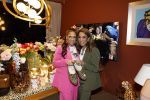 Amsterdam 3 februari 2023
Patty Brard verkoopt vrijwillig haar inboeder bij Decor Amsterdam. Ook sochter Priscilla Nasi en haar Man Antoine zijn aanwezig.