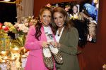 Amsterdam 3 februari 2023
Patty Brard verkoopt vrijwillig haar inboeder bij Decor Amsterdam. Ook sochter Priscilla Nasi en haar Man Antoine zijn aanwezig.