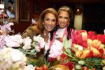 Amsterdam 3 februari 2023
Patty Brard verkoopt vrijwillig haar inboeder bij Decor Amsterdam. Ook sochter Priscilla Nasi en haar Man Antoine zijn aanwezig.