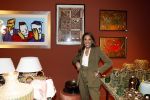 Amsterdam 3 februari 2023
Patty Brard verkoopt vrijwillig haar inboeder bij Decor Amsterdam. Ook sochter Priscilla Nasi en haar Man Antoine zijn aanwezig.