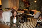 Amsterdam 3 februari 2023
Patty Brard verkoopt vrijwillig haar inboeder bij Decor Amsterdam. Ook sochter Priscilla Nasi en haar Man Antoine zijn aanwezig.