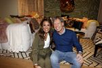 Amsterdam 3 februari 2023
Patty Brard verkoopt vrijwillig haar inboeder bij Decor Amsterdam. Ook sochter Priscilla Nasi en haar Man Antoine zijn aanwezig.