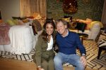 Amsterdam 3 februari 2023
Patty Brard verkoopt vrijwillig haar inboeder bij Decor Amsterdam. Ook sochter Priscilla Nasi en haar Man Antoine zijn aanwezig.