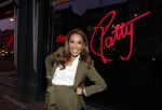 Amsterdam 3 februari 2023
Patty Brard verkoopt vrijwillig haar inboeder bij Decor Amsterdam. Ook sochter Priscilla Nasi en haar Man Antoine zijn aanwezig.