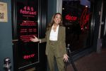 Amsterdam 3 februari 2023
Patty Brard verkoopt vrijwillig haar inboeder bij Decor Amsterdam. Ook sochter Priscilla Nasi en haar Man Antoine zijn aanwezig.