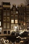 Amsterdam 12 februari 2023
Huis Prinses Amalia op de gracht in Amsterdam . De Blauwe bus staat er al vanaf kerst 2022.