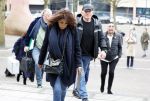 Utrecht 9 februari 2023
Kort geding Roxeanne Hazes vs. Rachel Hazes.  Roxeanne Hazes haar advocaat Maarten Kox (l) komt aan bij de rechtbank in Utrecht. Naast hem loopt ex advocaat Mr Tomlow en erachter Marieke v Beek en Robert Arjan Israel met vriendin