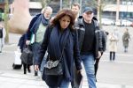 Utrecht 9 februari 2023
Kort geding Roxeanne Hazes vs. Rachel Hazes.  Roxeanne Hazes haar advocaat Maarten Kox (l) komt aan bij de rechtbank in Utrecht. Naast hem loopt ex advocaat Mr Tomlow en erachter Marieke v Beek en Robert Arjan Israel met vriendin