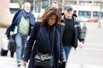 Utrecht 9 februari 2023
Kort geding Roxeanne Hazes vs. Rachel Hazes.  Roxeanne Hazes haar advocaat Maarten Kox (l) komt aan bij de rechtbank in Utrecht. Naast hem loopt ex advocaat Mr Tomlow en erachter Marieke v Beek en Robert Arjan Israel met vriendin