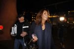 Utrecht 9 februari 2023
Kort geding Roxeanne Hazes vs. Rachel Hazes.  Roxeanne Hazes haar advocaat Maarten Kox (l) komt aan bij de rechtbank in Utrecht. Naast hem loopt ex advocaat Mr Tomlow en erachter Marieke v Beek en Robert Arjan Israel met vriendin