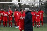 Amsterdam 28 januari 2023
Rene Froger sponsort met de toppers het voetbal elftal waar oa zijn zoons Danny en Maxim . Ook Danilo Kuipers speelt in dit elftal.