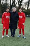 Amsterdam 28 januari 2023
Rene Froger sponsort met de toppers het voetbal elftal waar oa zijn zoons Danny en Maxim . Ook Danilo Kuipers speelt in dit elftal.