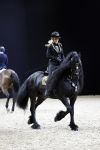 Amsterdam 28 januari 2023
Samantha Steenwijk rijdt op haar paard een kuhr terwijl ze zingt tijdens Jumping Amsterdam in de RAI.