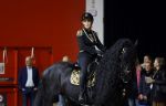 Amsterdam 28 januari 2023
Samantha Steenwijk rijdt op haar paard een kuhr terwijl ze zingt tijdens Jumping Amsterdam in de RAI.